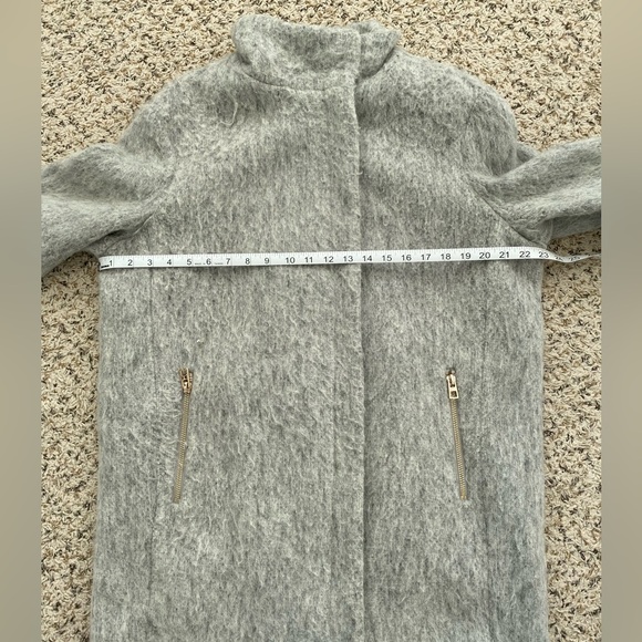 H&M Wool-Blend Fuzzy Coat – Light Grey, Zip Front, Relaxed Fit - Picture 9 of 9